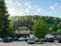 Chalet Moos